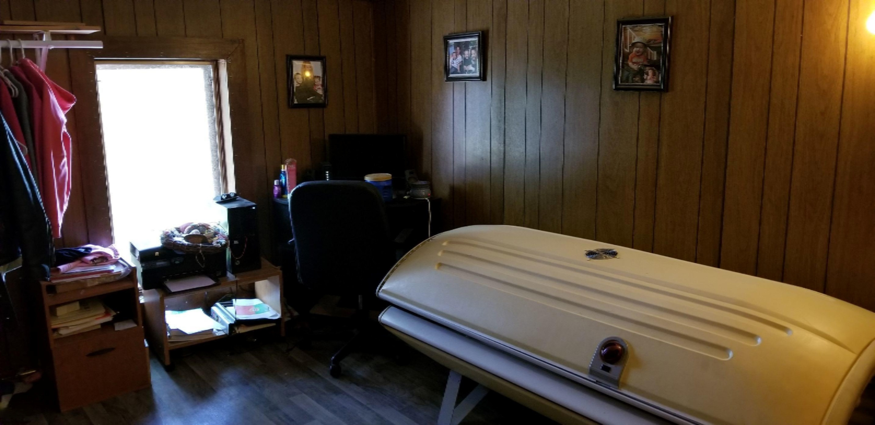 6700 Dimmers Road Reading, MI 49274 - Photo 12 of 18 Tanning Room