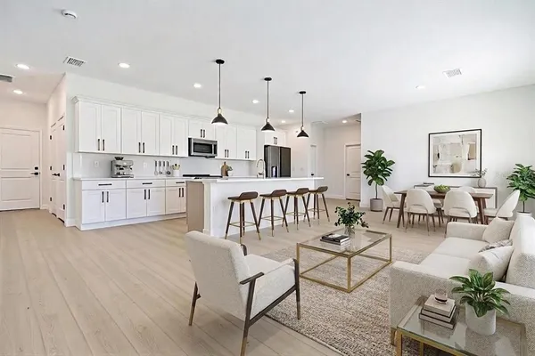 $349,900 | 469 Marion Oaks Lane, Ocala, FL 34473