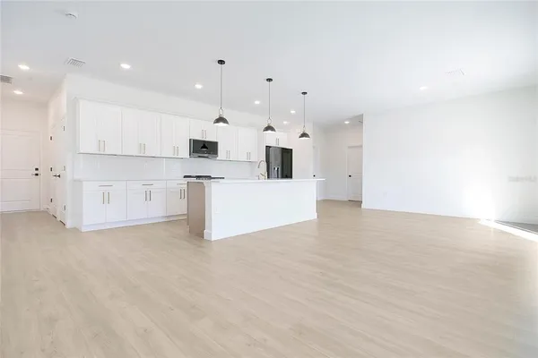 $349,900 | 469 Marion Oaks Lane, Ocala, FL 34473
