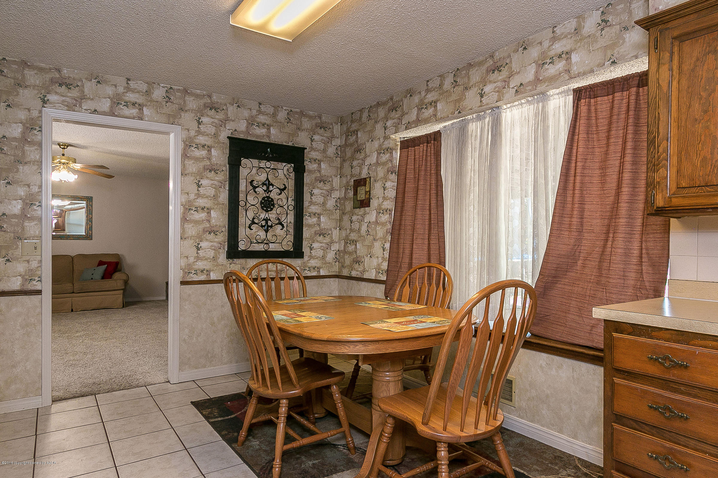 3318 Bedford Road Amarillo, TX 79106 - Photo 9 of 18 Dining Room