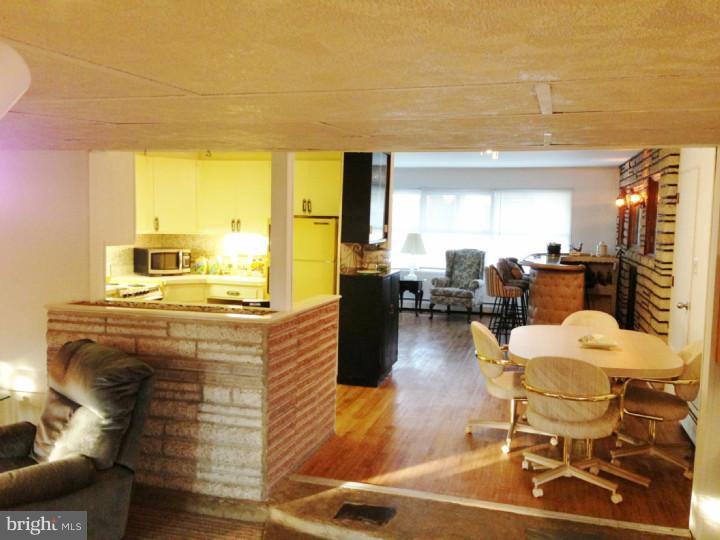 39 Quakeroak Road Levittown, PA 19057 - Photo 11 of 23 View