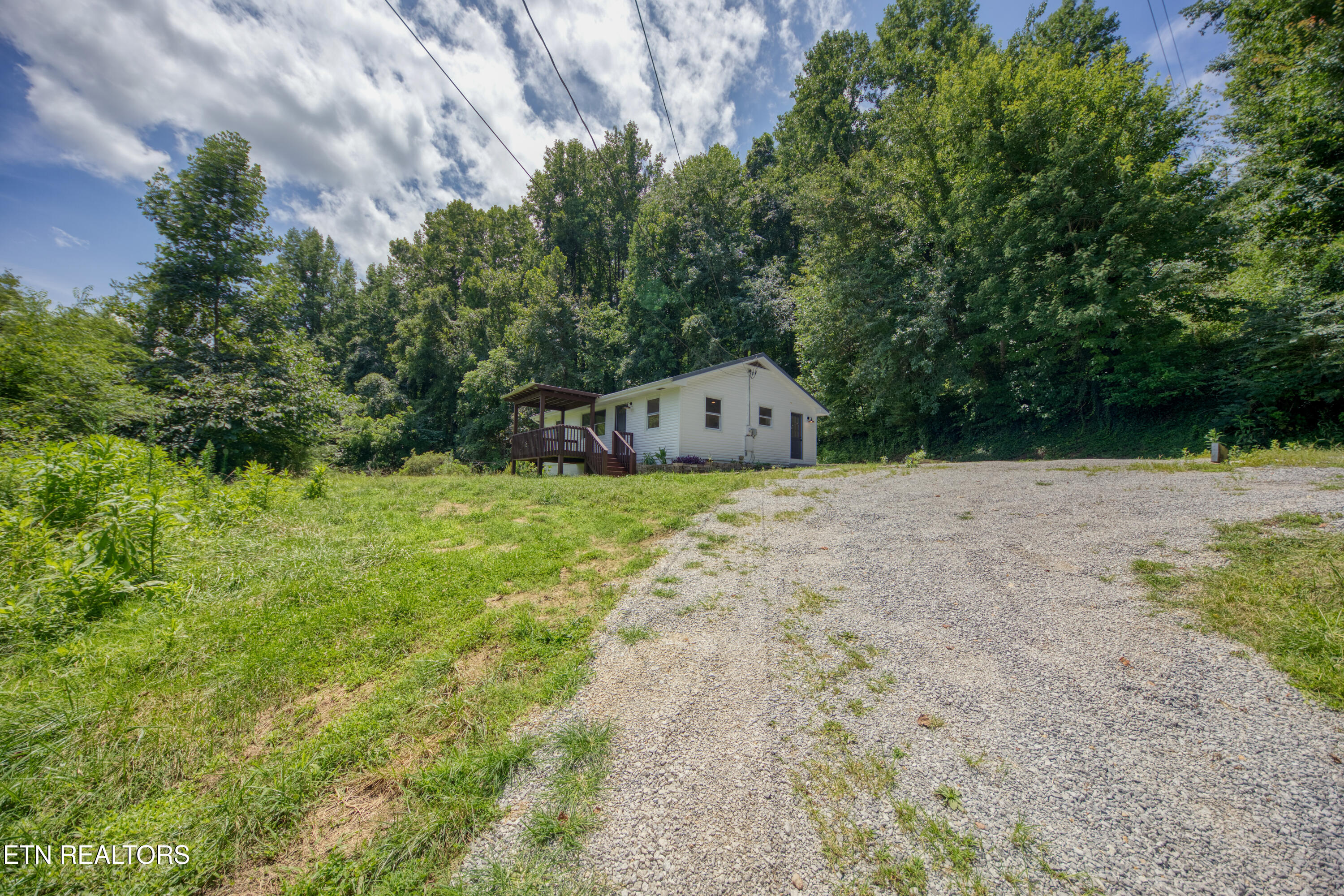 150 Dewey Davis Road Walland, TN 37886 - Photo 2 of 22 0H3A0111_1