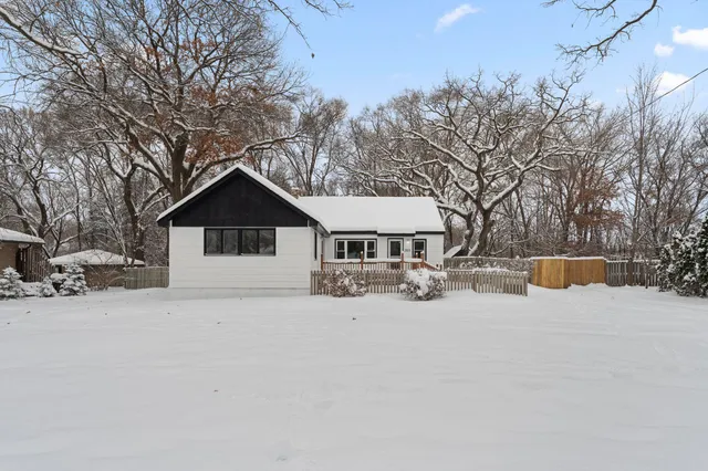 $375,000 | 2825 Woodale Drive, Mounds View, MN 55112