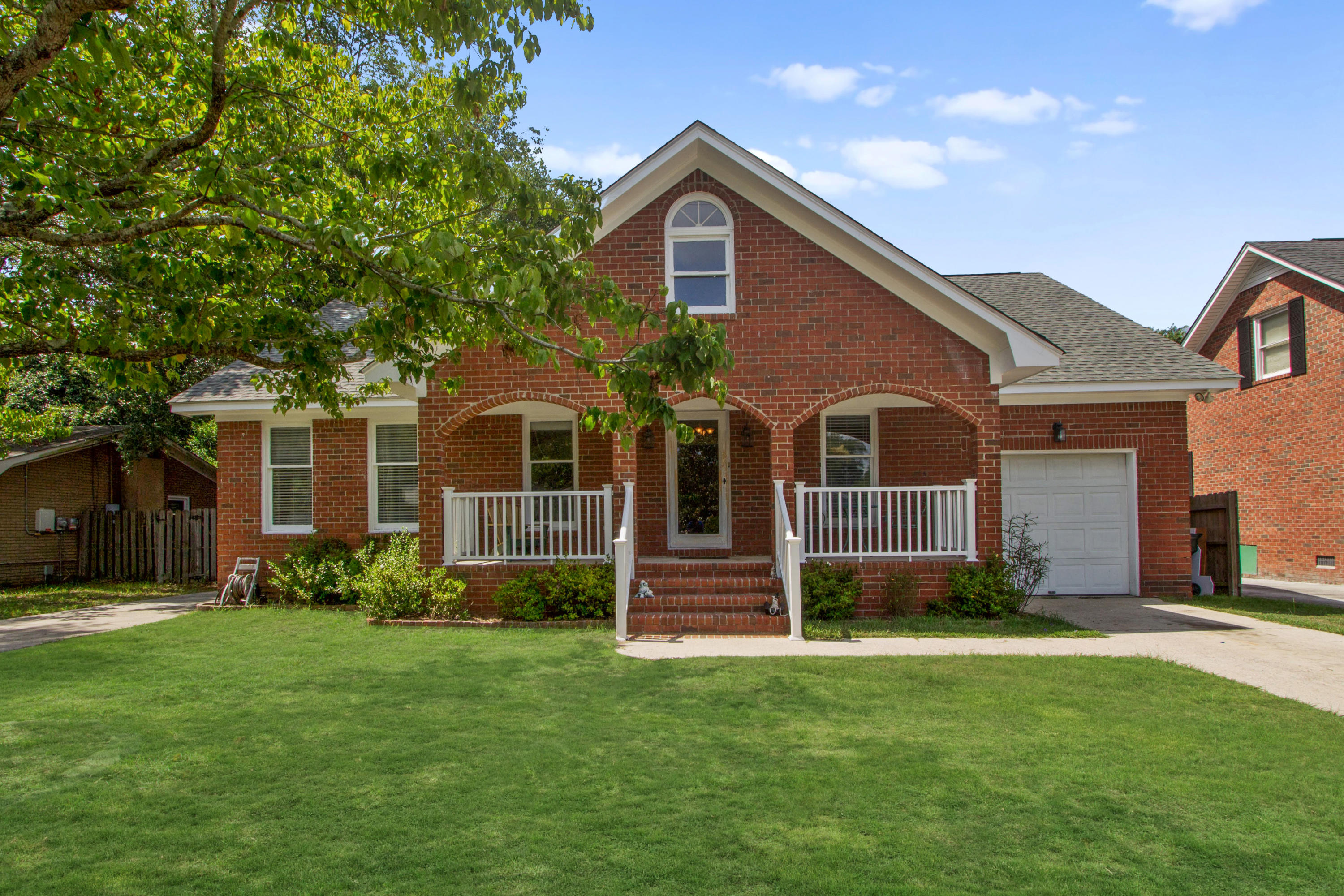 1414 Fort Johnson Rd