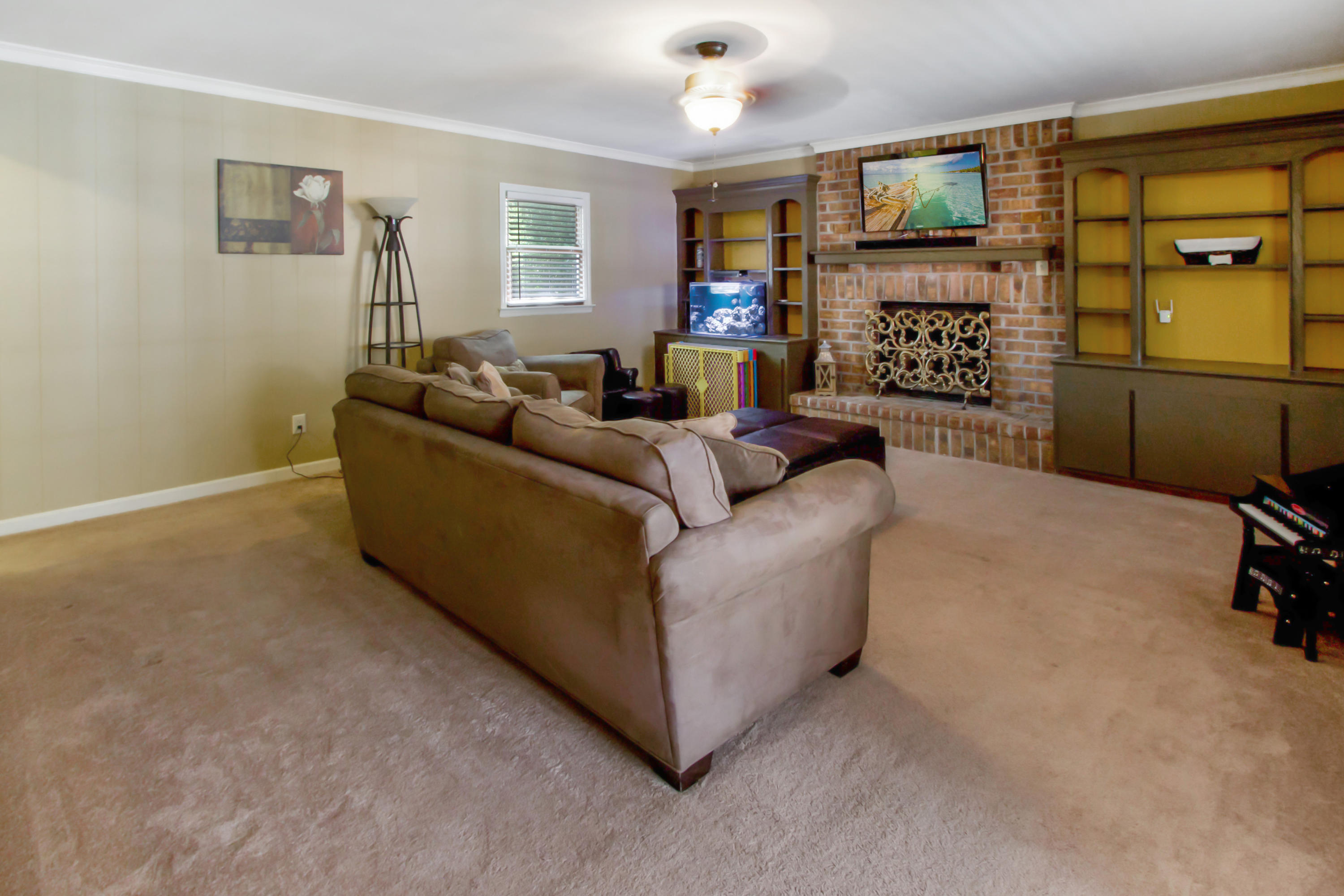 1414 Fort Johnson Road Charleston, SC 29412 - Photo 11 of 32 Built in shelving