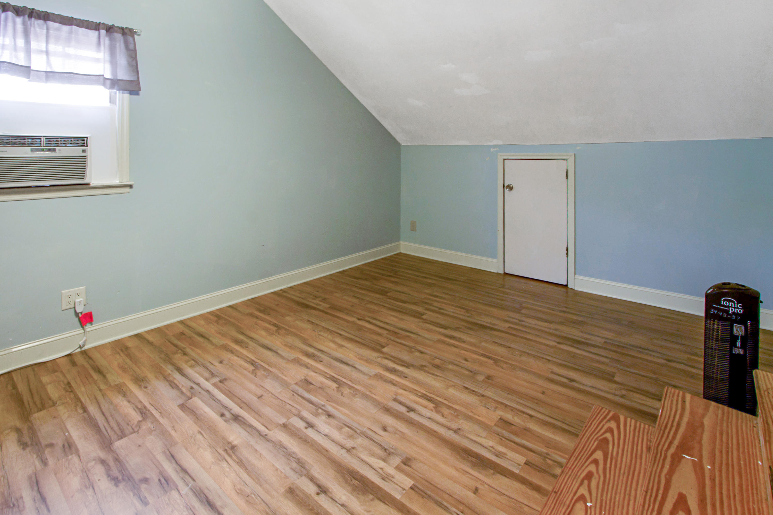 1414 Fort Johnson Road Charleston, SC 29412 - Photo 20 of 32 Possible 4th bedroom upstairs