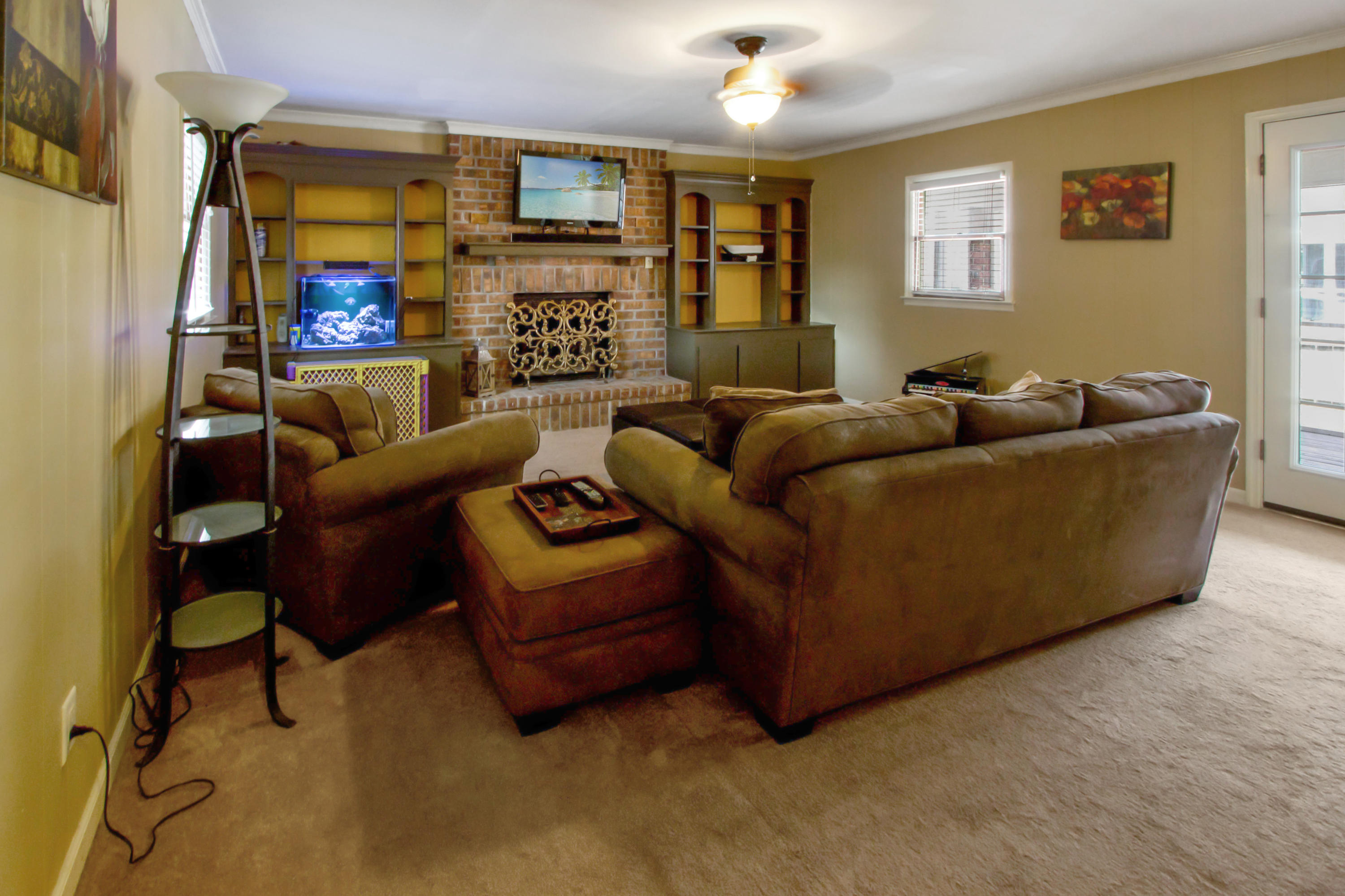 1414 Fort Johnson Road Charleston, SC 29412 - Photo 10 of 32 Family Room with Fireplace