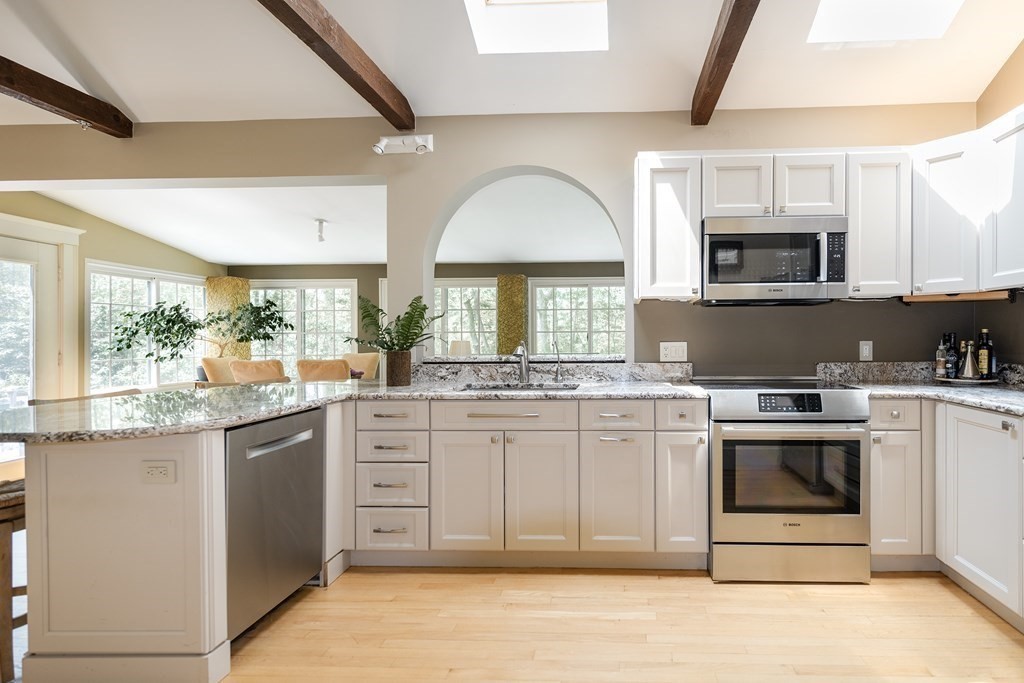 162 Dodge Road Rowley, MA 01969 - Photo 4 of 21 Gallery Image 4
