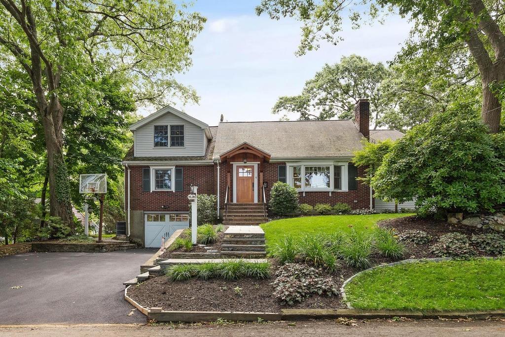 6 Lovell Road Arlington, MA 02474 - Photo 1 of 34 Gallery Image 1