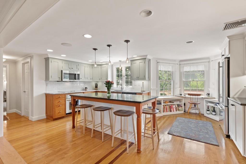 6 Lovell Road Arlington, MA 02474 - Photo 12 of 34 Gallery Image 12