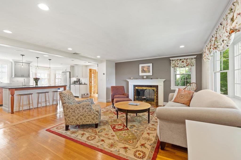 6 Lovell Road Arlington, MA 02474 - Photo 5 of 34 Gallery Image 5