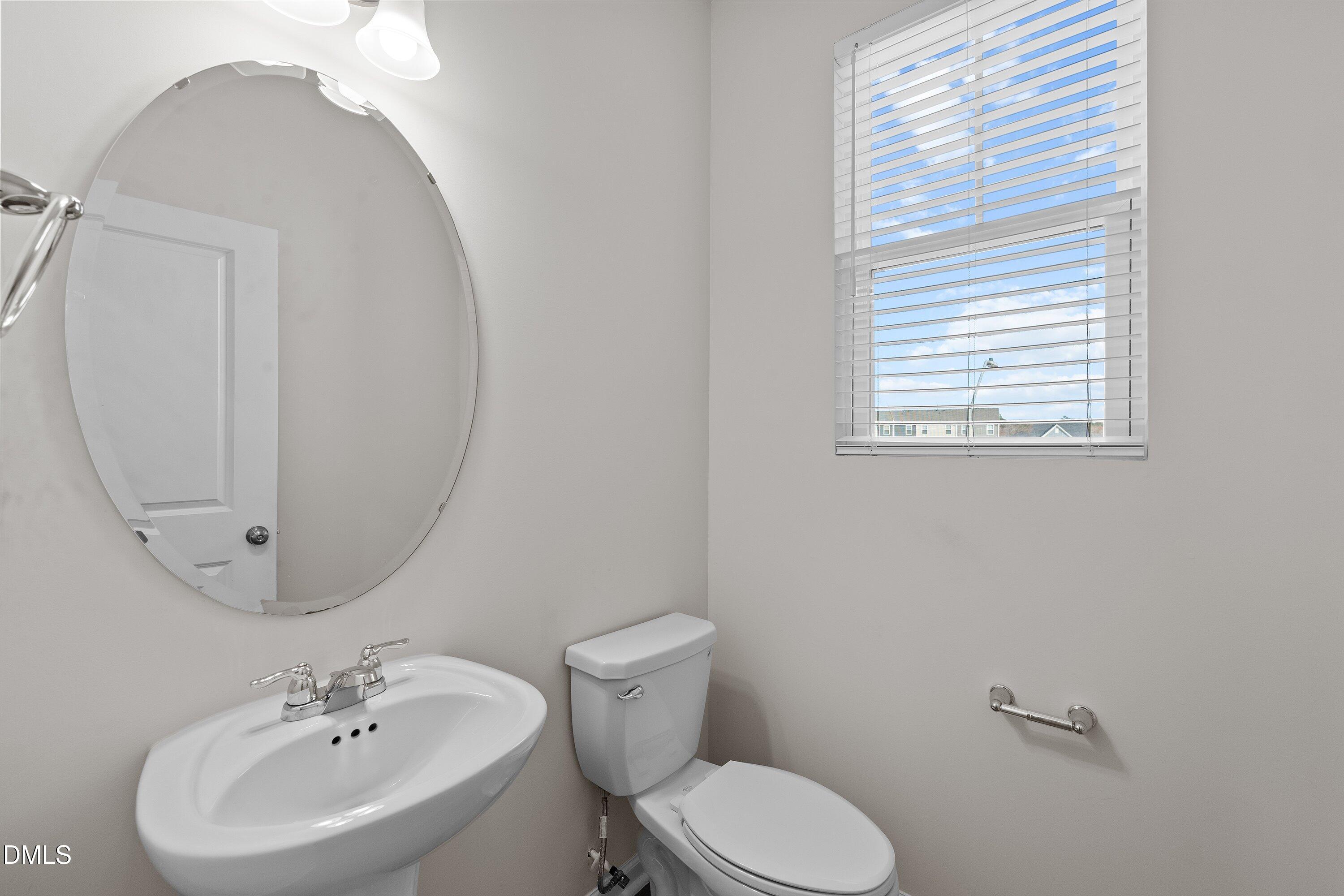 6307 Perry Creek Road Raleigh, NC 27616 - Photo 13 of 43 18-6307 Perry Creek Rd _8452