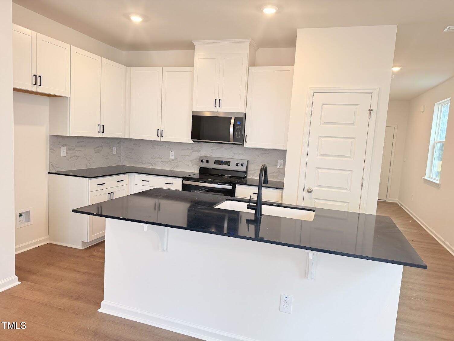 AR197 8.20 Kitchen