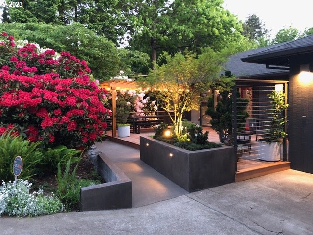5011 Southwest Humphrey Park Road Portland, OR 97221 - Photo 2 of 32 Gallery Image 2