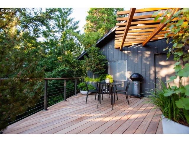 5011 Southwest Humphrey Park Road Portland, OR 97221 - Photo 28 of 32 Gallery Image 28
