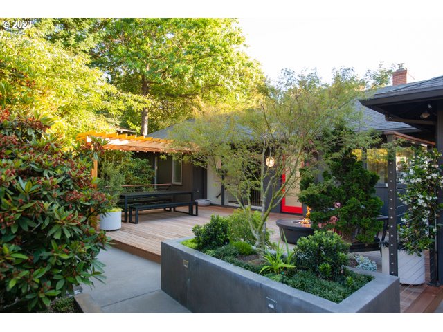 5011 Southwest Humphrey Park Road Portland, OR 97221 - Photo 30 of 32 Gallery Image 30