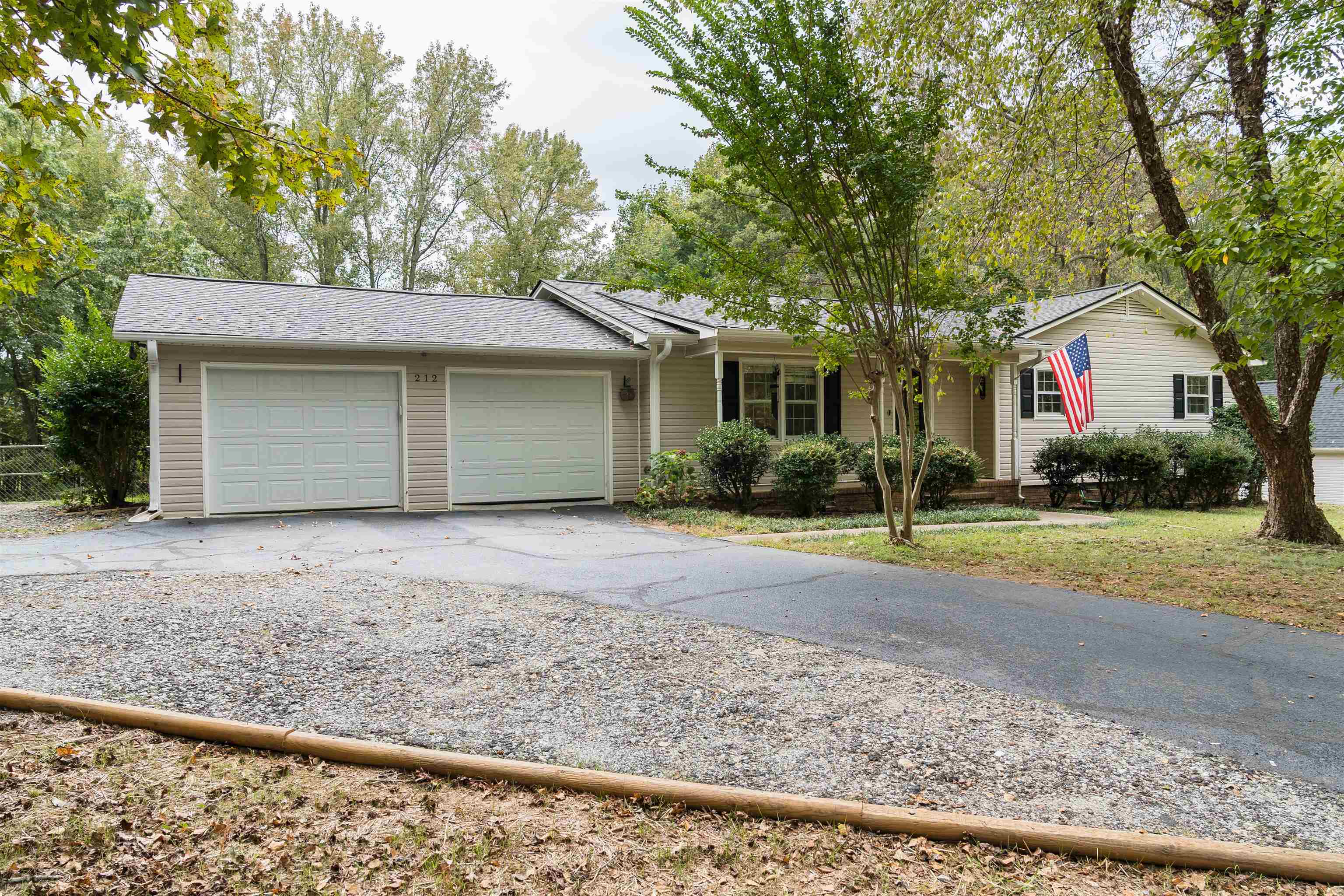 212 Mason Drive Inman, SC 29349 - Photo 3 of 23