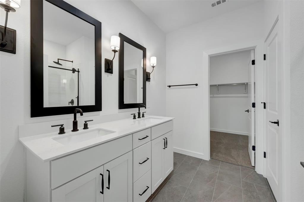 179 Summer Rain Way Rhome, TX 76078 - Photo 14 of 38