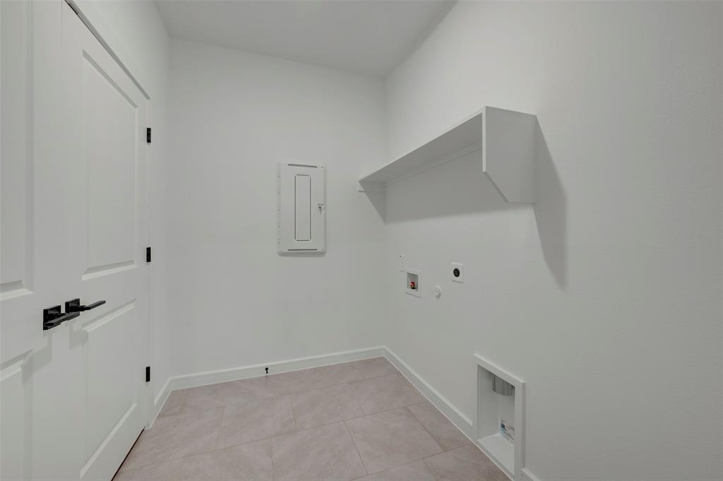 179 Summer Rain Way Rhome, TX 76078 - Photo 20 of 38