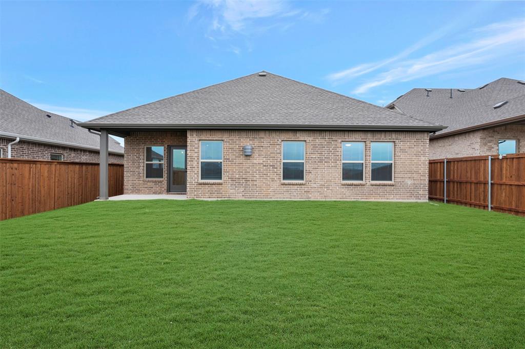 179 Summer Rain Way Rhome, TX 76078 - Photo 22 of 38