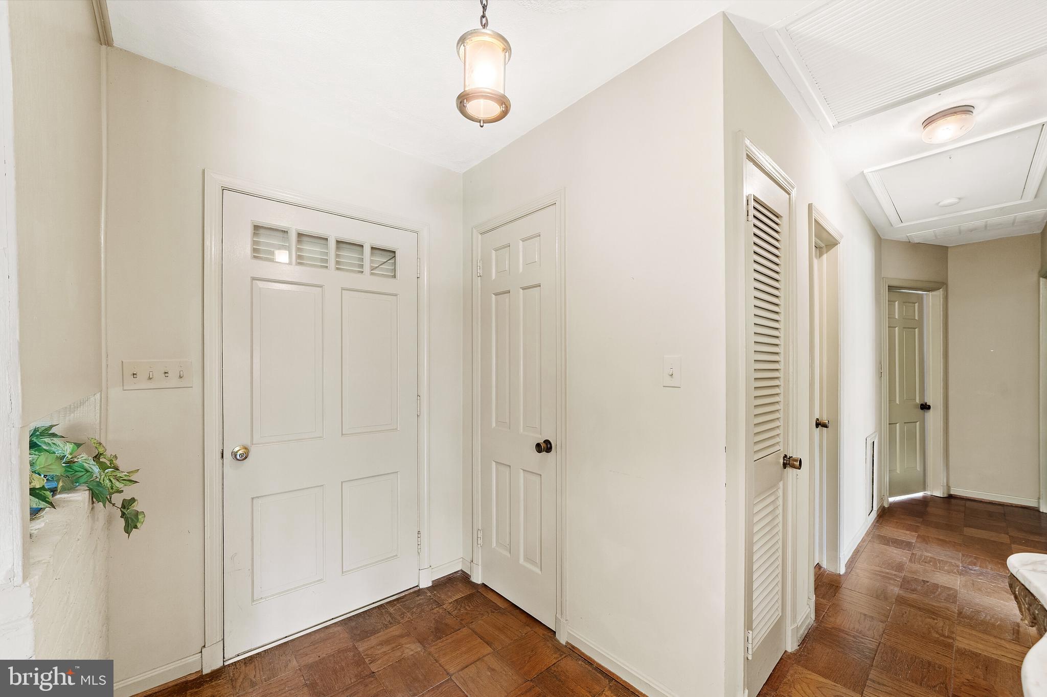 7532 Greenfield Road Annandale, VA 22003 - Photo 10 of 65 Gallery Image 10