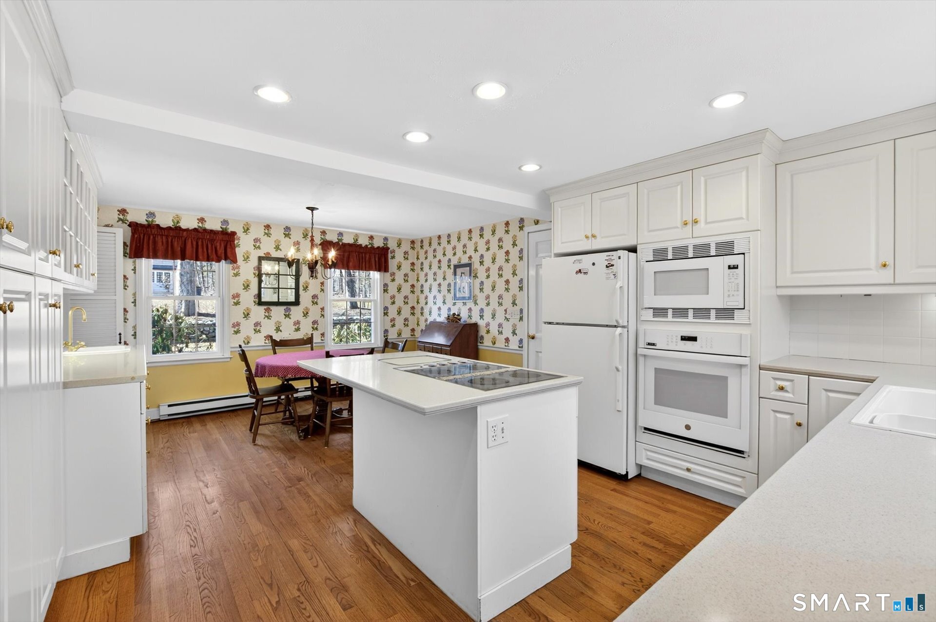 89 Hop Brook Road Simsbury, CT 06070 - Photo 23 of 40