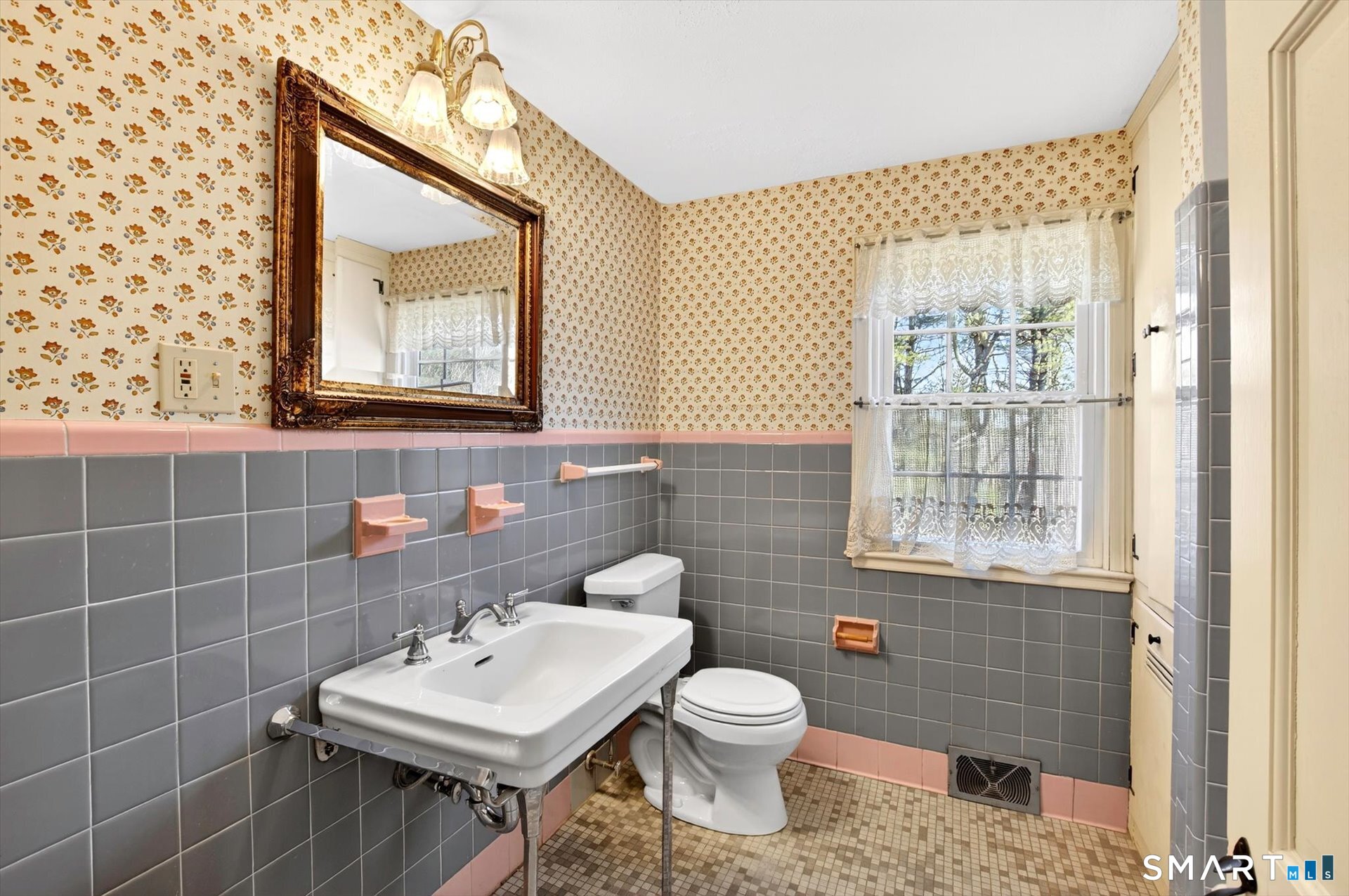 89 Hop Brook Road Simsbury, CT 06070 - Photo 30 of 40