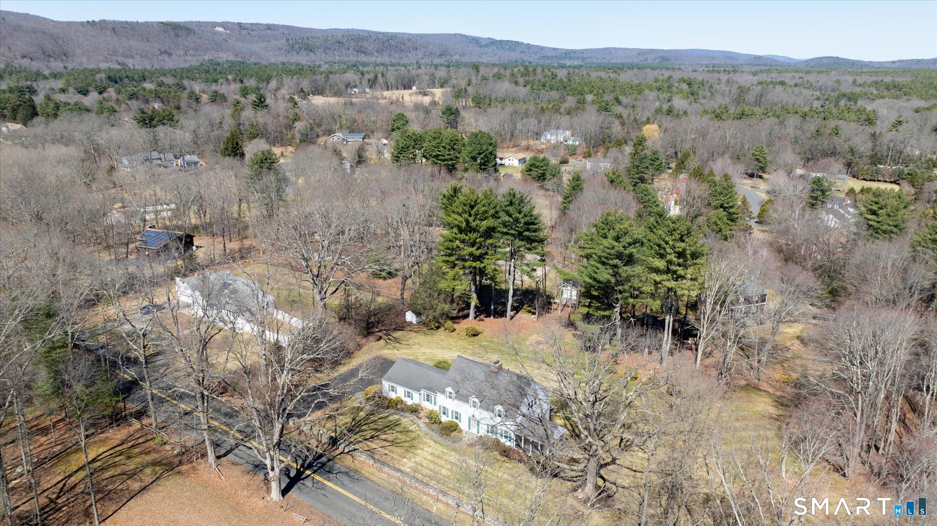 89 Hop Brook Road Simsbury, CT 06070 - Photo 8 of 40