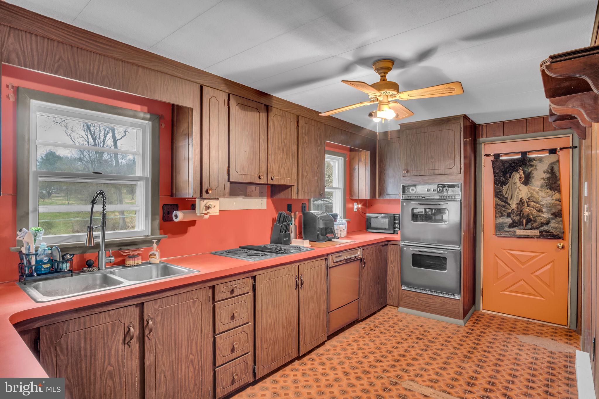 61 McElwee Road Dauphin, PA 17018 - Photo 2 of 25