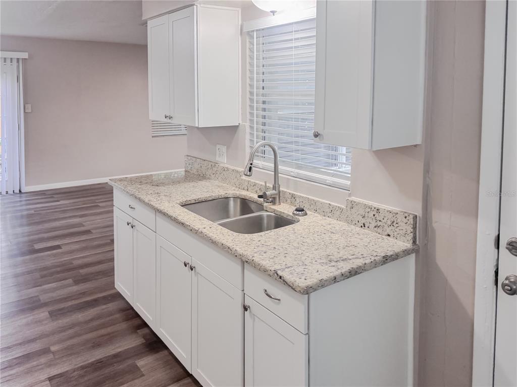1110 Vonderay Road Orlando, FL 32825 - Photo 6 of 16