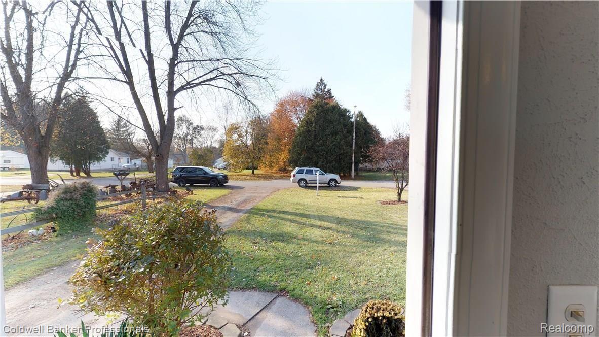 5214 Drayton Road Clarkston, MI 48346 - Photo 29 of 31 View from front door to yard.jpg
