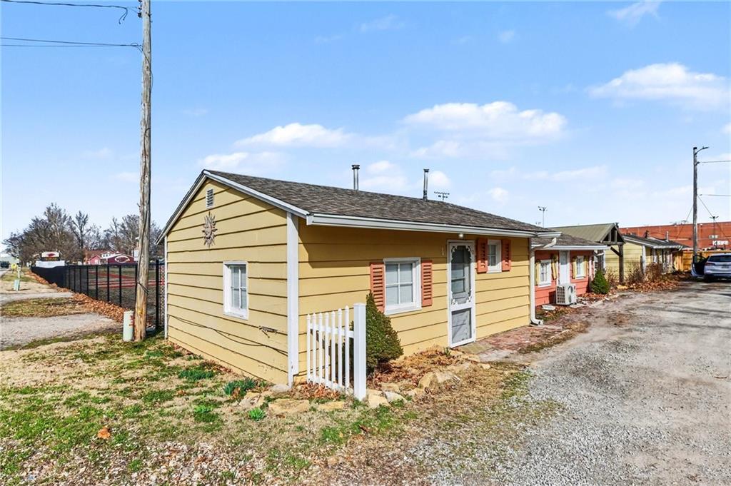 308 Chestnut Street Silver Lake, KS 66539 - Photo 1 of 53