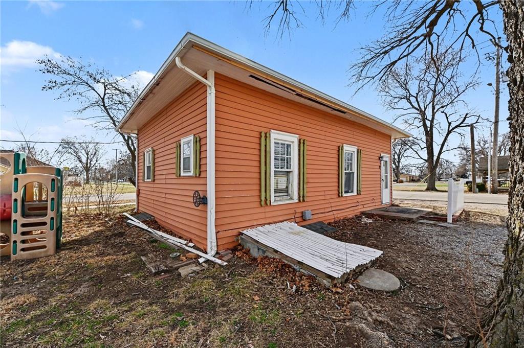 308 Chestnut Street Silver Lake, KS 66539 - Photo 45 of 53