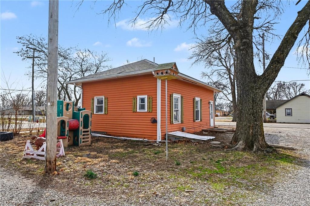 308 Chestnut Street Silver Lake, KS 66539 - Photo 46 of 53