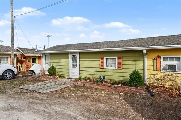 $445,000 | 308 Chestnut Street, Silver Lake, KS 66539