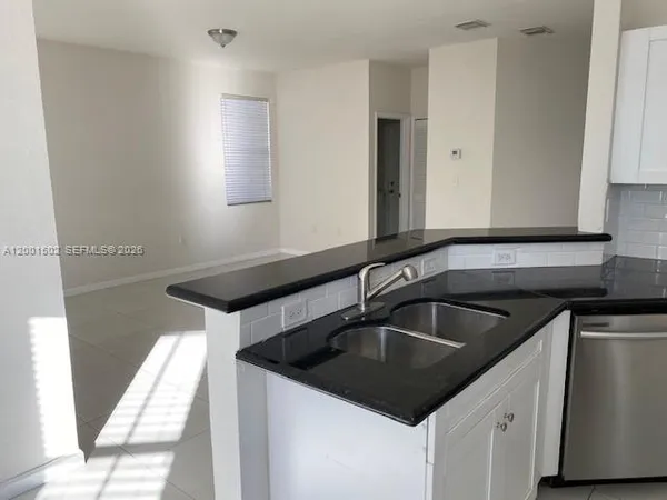 $4,200 | 16568 Southwest 54th Street, Miami, FL 33185