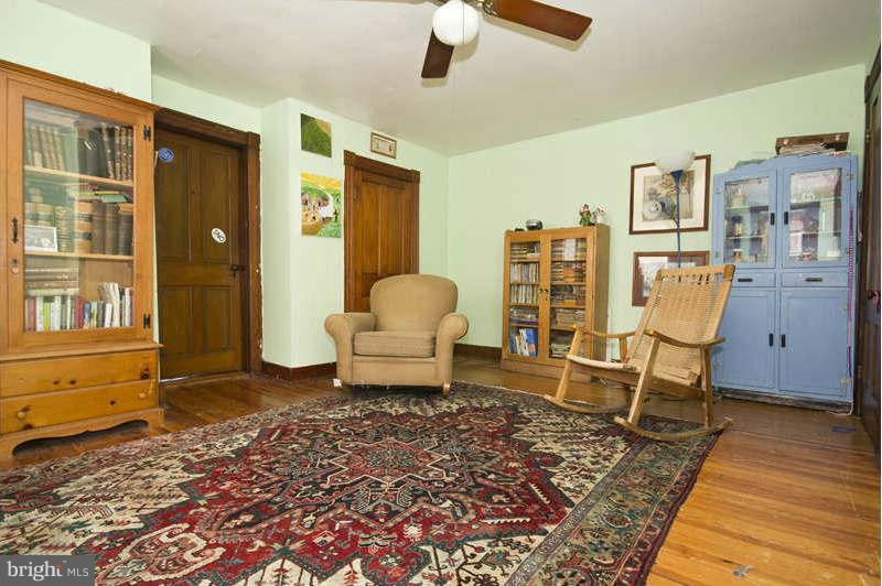 3627 Roland Avenue Baltimore, MD 21211 - Photo 17 of 28 Bedroom