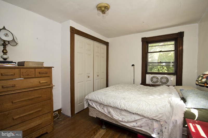 3627 Roland Avenue Baltimore, MD 21211 - Photo 19 of 28 Bedroom