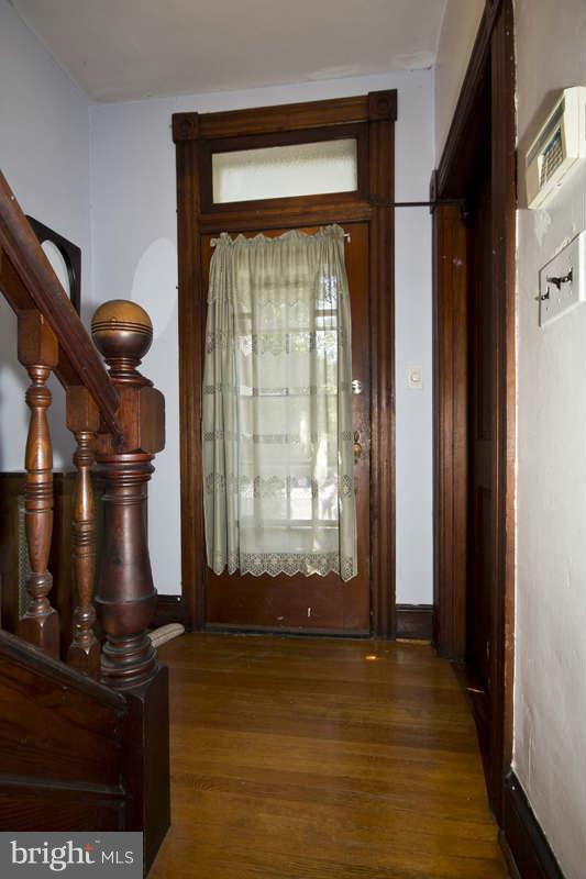 3627 Roland Avenue Baltimore, MD 21211 - Photo 3 of 28 Interior (General)
