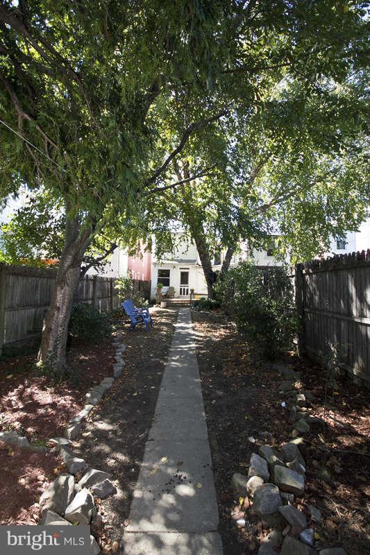 3627 Roland Avenue Baltimore, MD 21211 - Photo 23 of 28 Exterior (Rear)