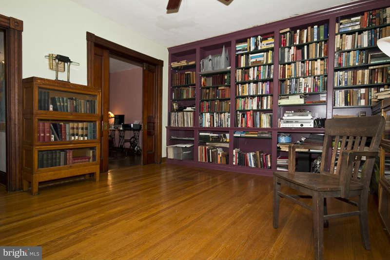 3627 Roland Avenue Baltimore, MD 21211 - Photo 6 of 28 Dining Room