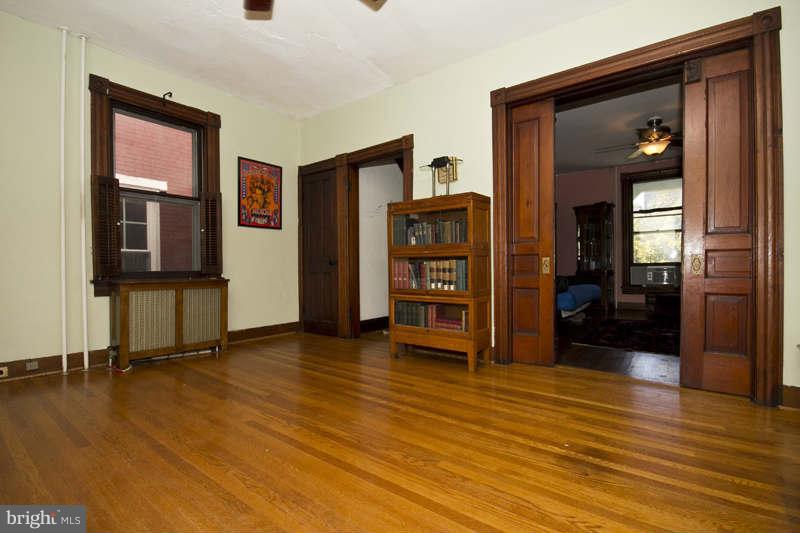 3627 Roland Avenue Baltimore, MD 21211 - Photo 8 of 28 Dining Room