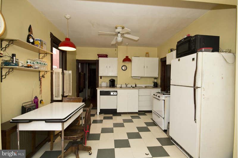 3627 Roland Avenue Baltimore, MD 21211 - Photo 10 of 28 Kitchen