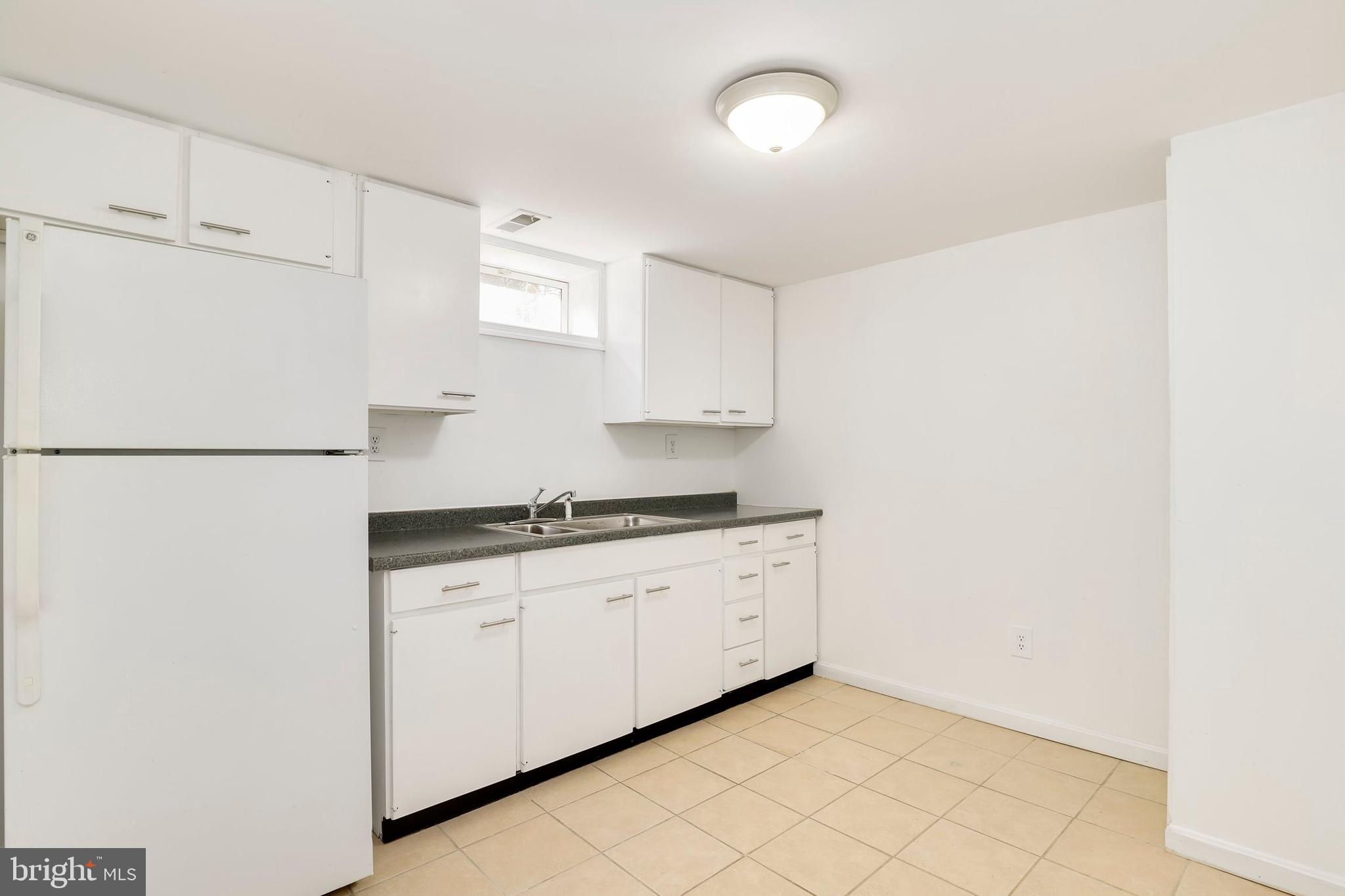 4206 Round Hill Road Silver Spring, MD 20906 - Photo 11 of 27