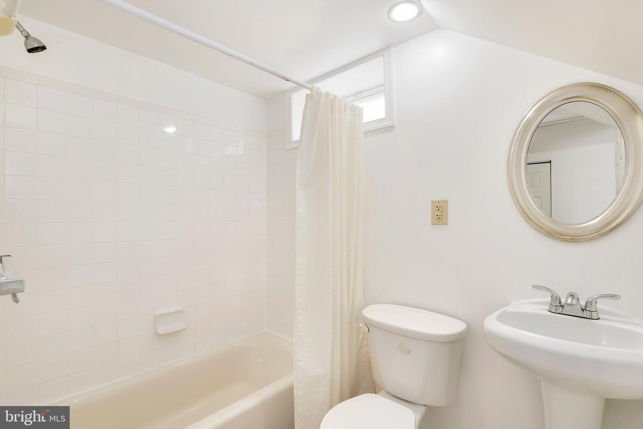 4206 Round Hill Road Silver Spring, MD 20906 - Photo 16 of 27