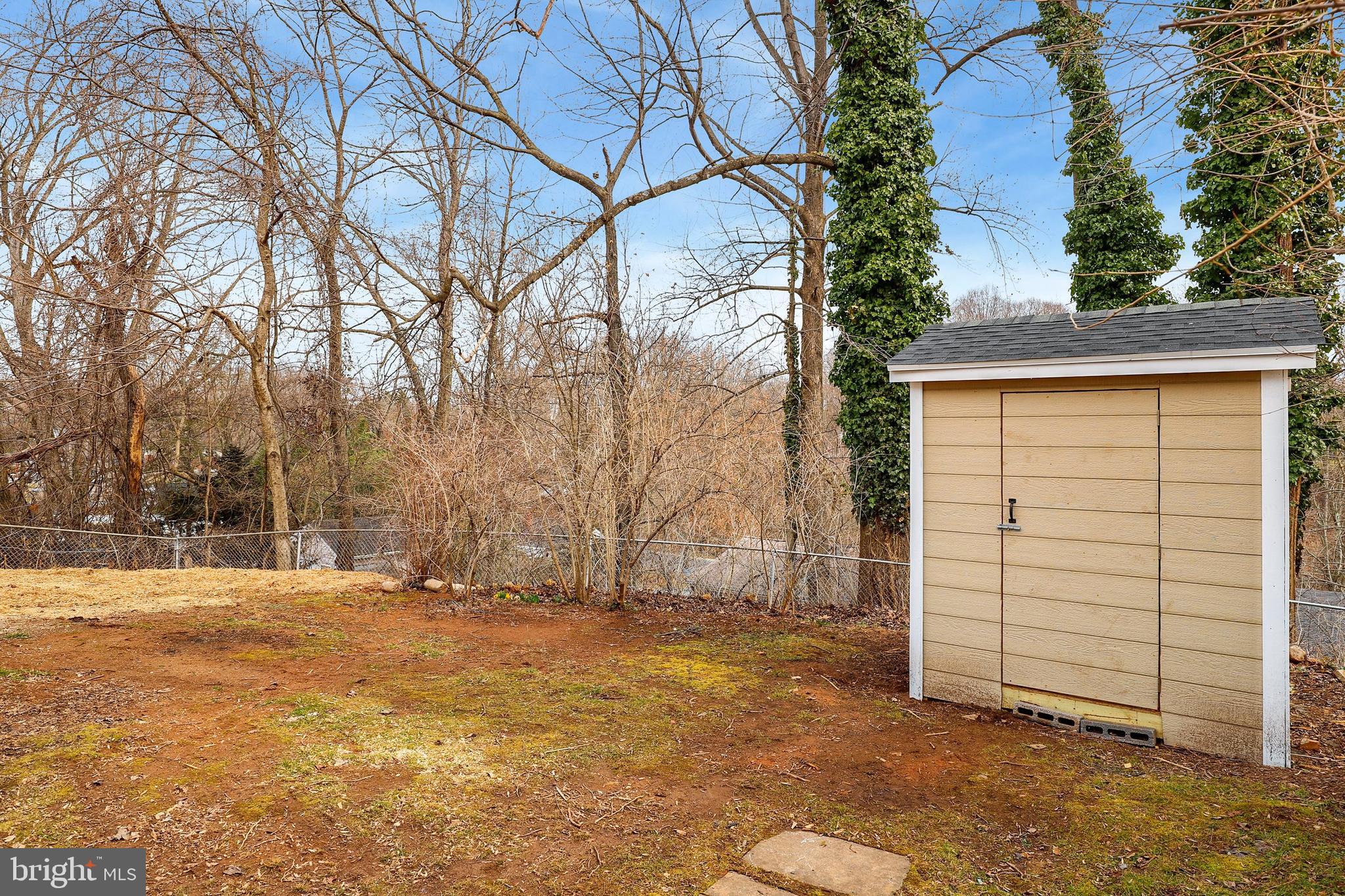 4206 Round Hill Road Silver Spring, MD 20906 - Photo 18 of 27