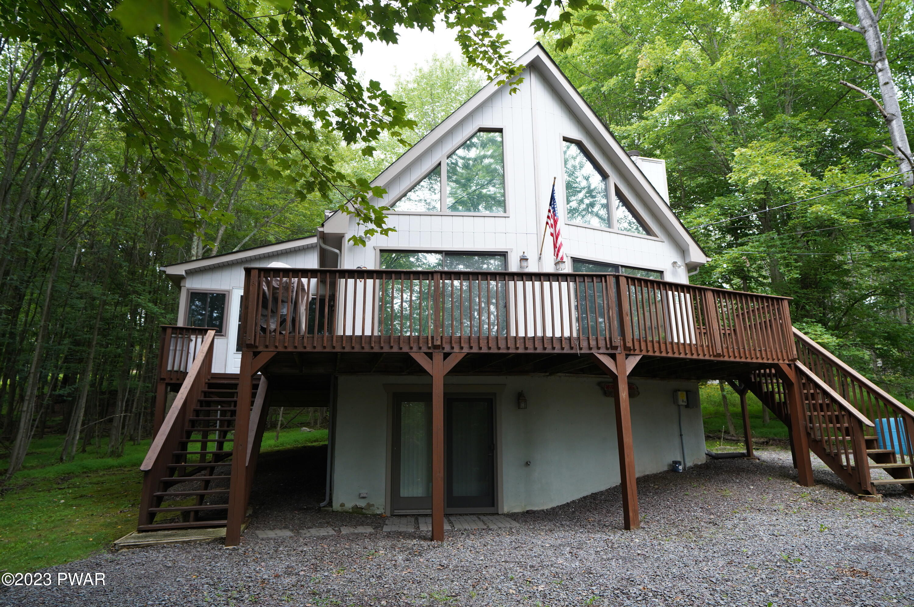 86 Roamingwood Road Lake Ariel, PA 18436 - Photo 2 of 95