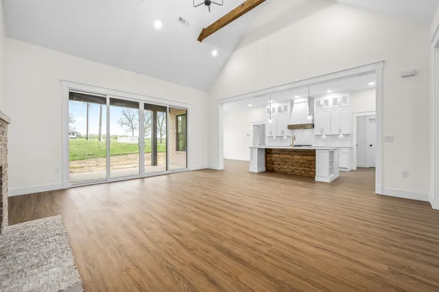 $589,900 | 102 North Victoria Lane, Tullahoma, TN 37388