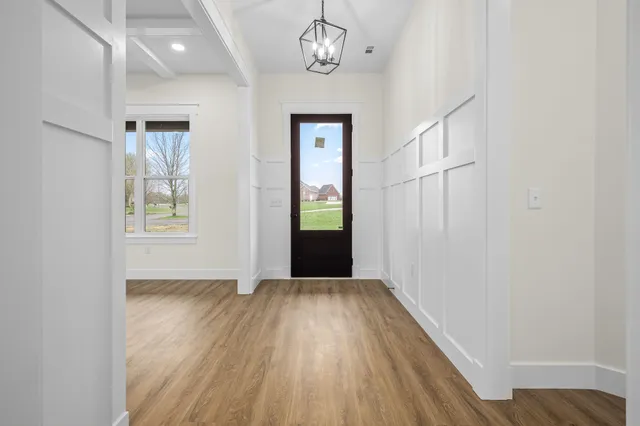 $589,900 | 102 North Victoria Lane, Tullahoma, TN 37388