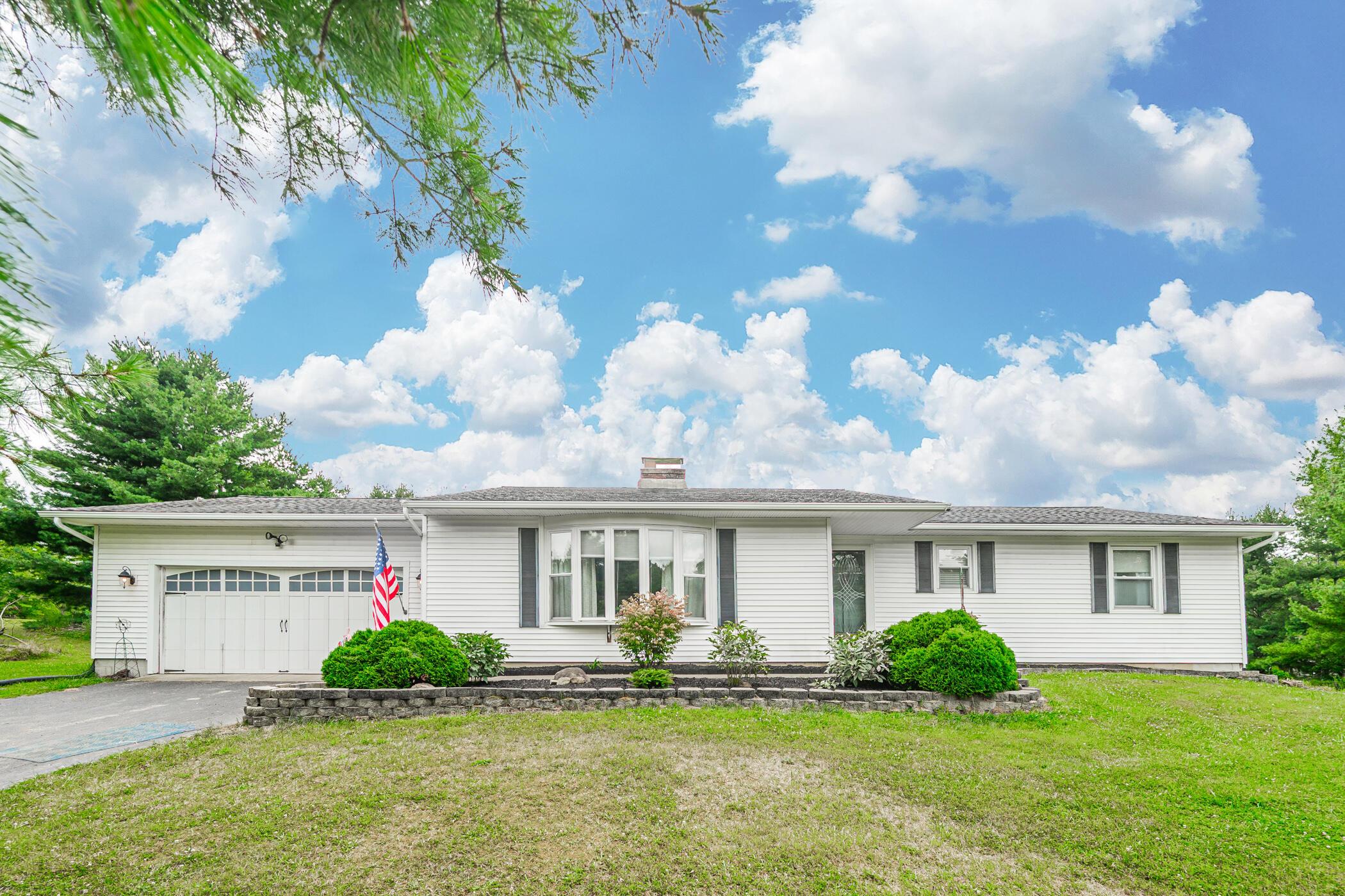 7331 Northridge Road Johnstown, OH 43031 - Photo 1 of 20 7331 northridge 001 FRONT